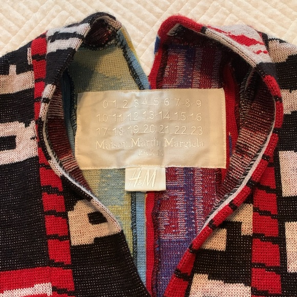 Maison Martin Margiela x H&M Sports Scarf V-Neck Multicolor Wool Sweater, Size M - Picture 12 of 16